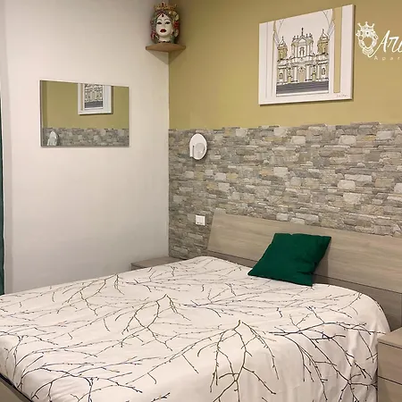 Apartament Arasta *